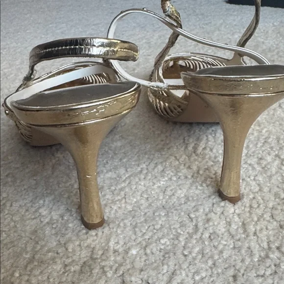 🆕 Dolce Vita Distressed Gold Strap Cage Leather Slingback Pointed Toe Heels 9.5 - Picture 11 of 17